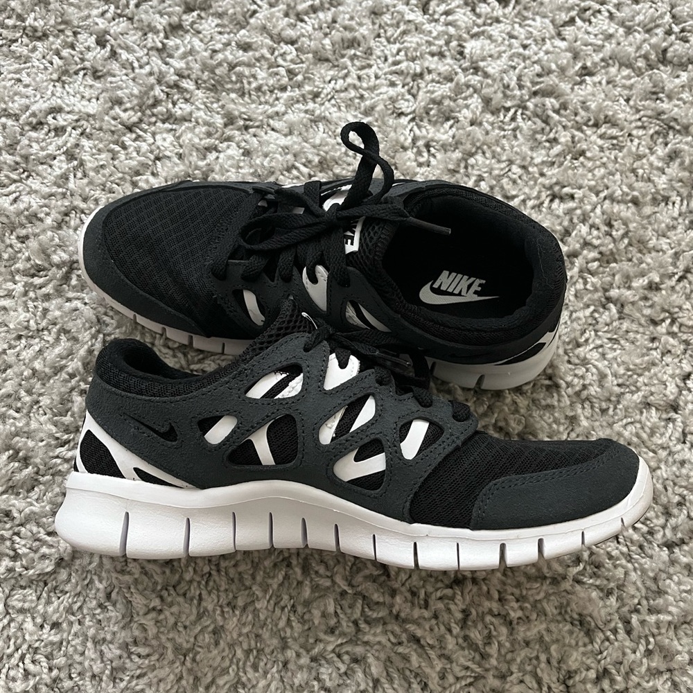 Women’s Nike Free Run 2 - Size 8.5